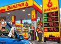Benzín pod stropem, peněženka pod tlakem. Stát rádoby hlídá pumpy
